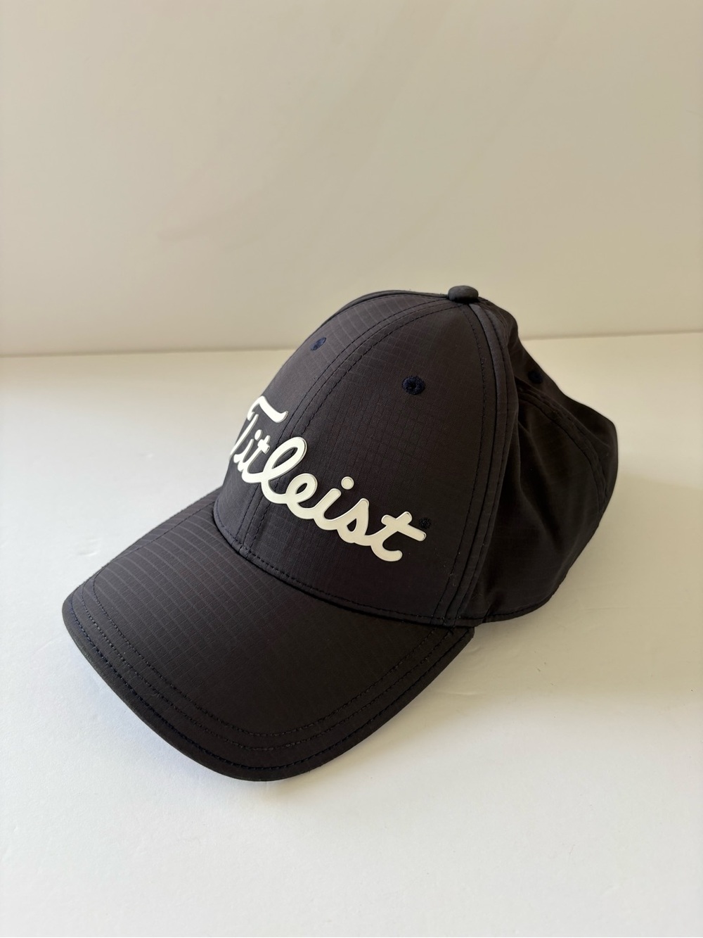 Titleist Players Adjustable Fit Golf Dark Blue Black White Hat Cap Ball Marker